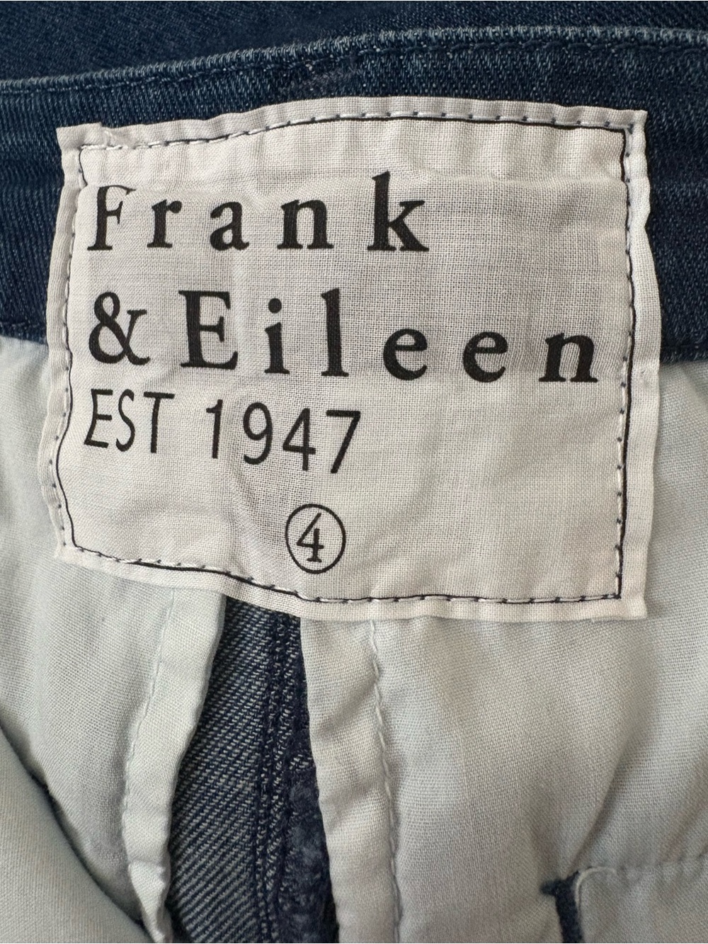 Frank & Eileen West Village Wide-Leg Trouser
Italian Dream Light
Denim S/4 $348 - Picture 10 of 14